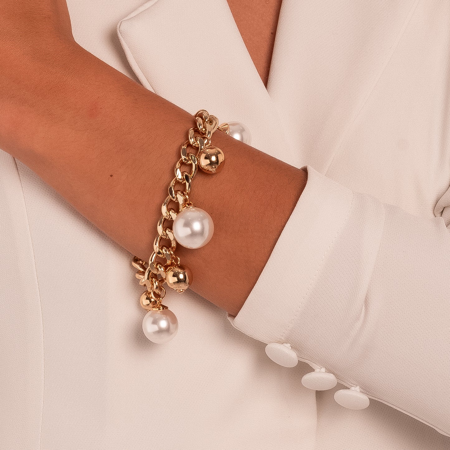 Fern - Chain bracelet adorned with pearls and golden charms