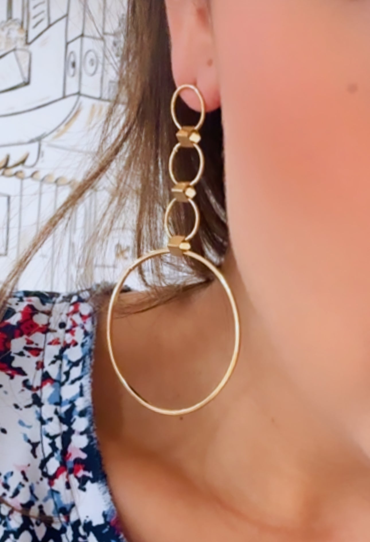 Domitila - Link earrings with 18k gold plating and a matte finish