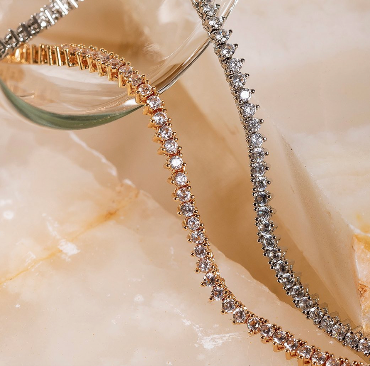 Classic Riviera - Entirely in Zirconia in rhodium or 18k gold.