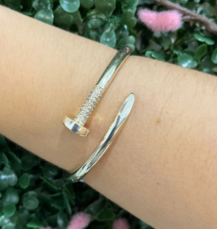 Lillian - gold nail bracelet