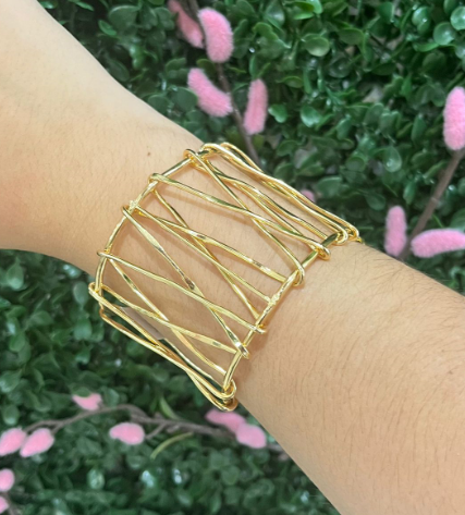 Caitlin - adjustable gold wire bracelet