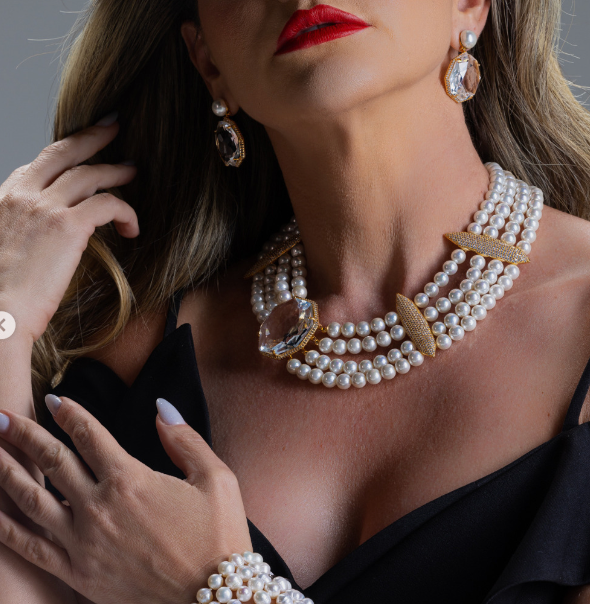 Thalassa - majestic necklace and earrings pearls and crystal.