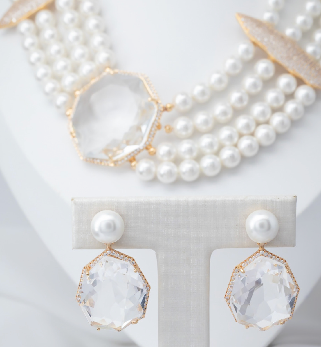 Thalassa - majestic necklace and earrings pearls and crystal.