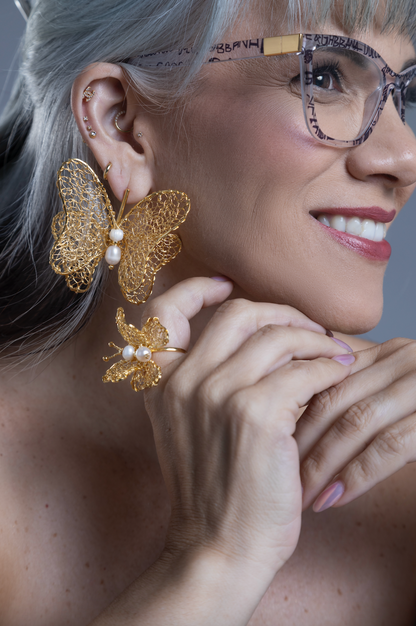 Maxi Butterfly earrings in metal crochet with pearls