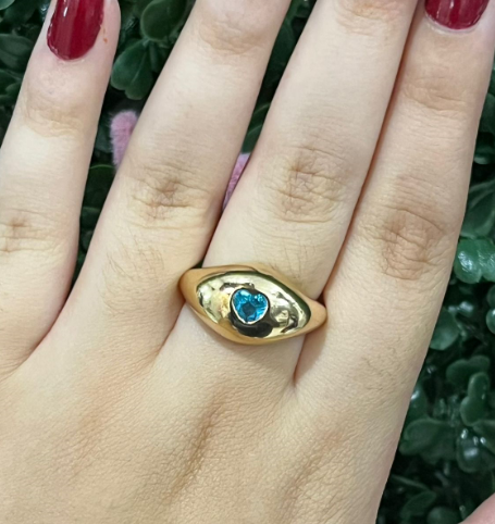 Taryn - heart shaped gem ring