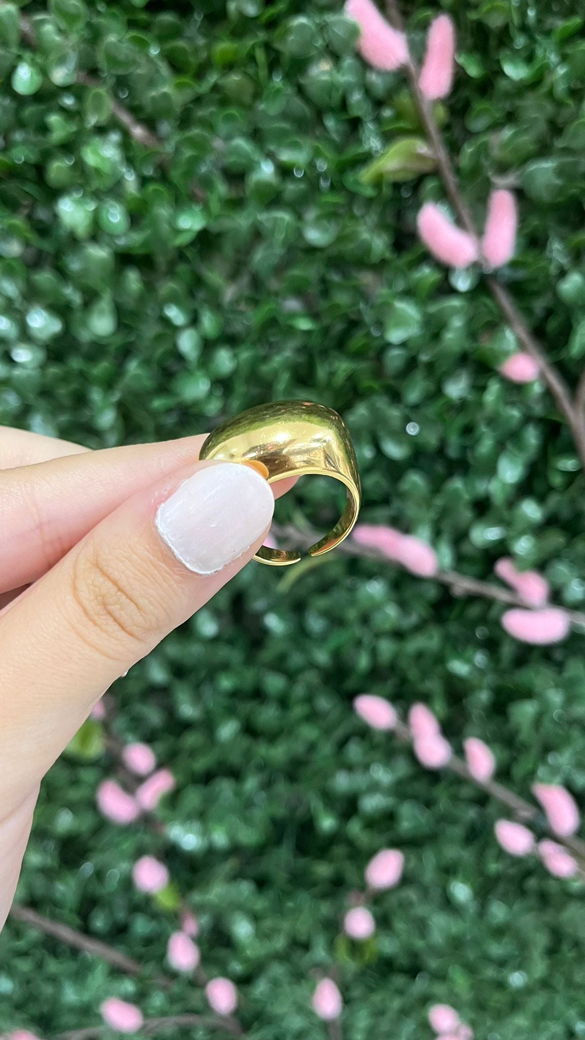 Alondra- adjustable thick rectangle ring