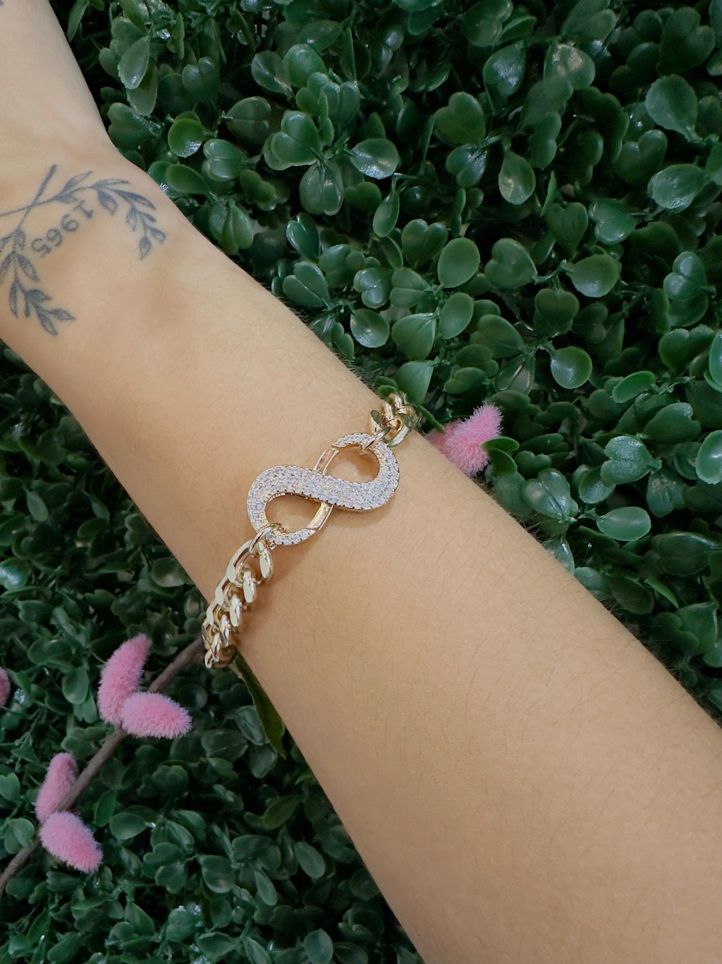 Rory - Infinity Symbol Pavé Link Bracelet