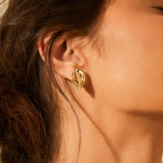 Lirio da Paz S Earring