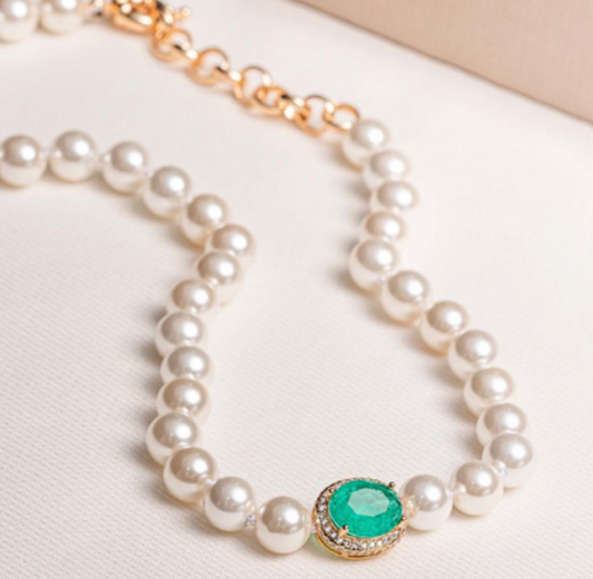 Millie - pearl gemstone necklace